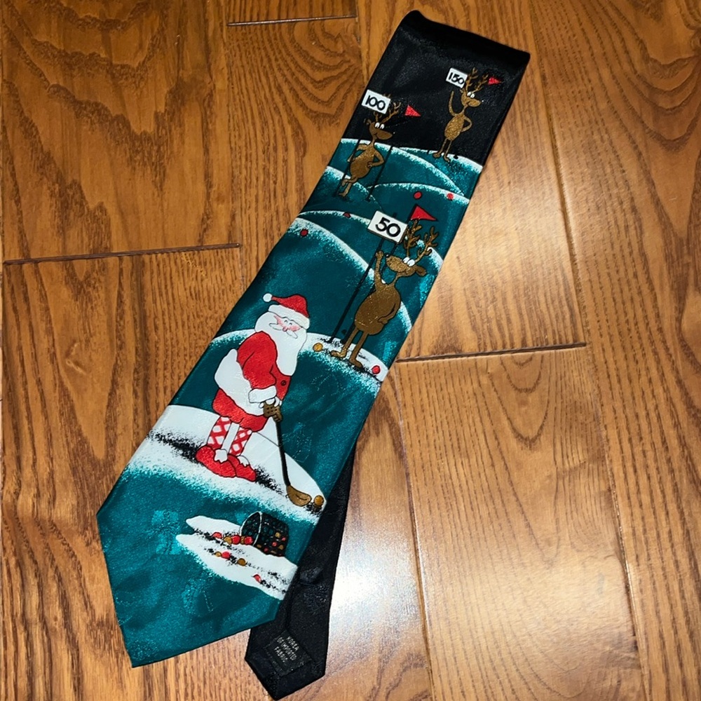 Hallmark Santa and reindeer golfing tie